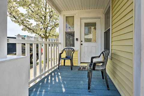 Wildwood Vacation Rental | 2BR | 1BA | Access By Stairs | 650 Sq Ft