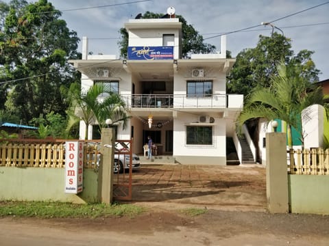 Main Image