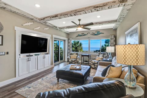 466 Captains Walk | Living Room - 466 Captains Walk | Living Room