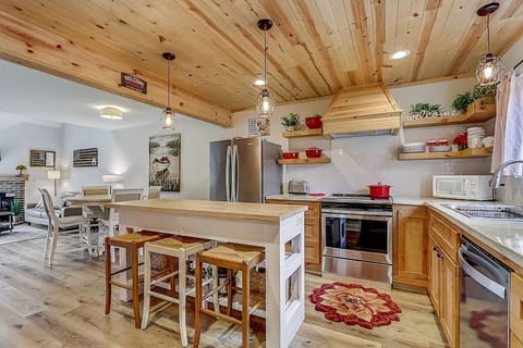 Fully equipped kitchen