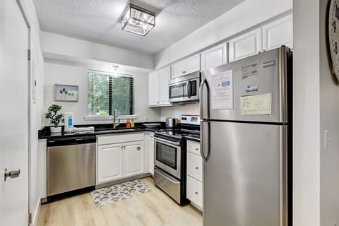 Fully Equipped Kitchen with All of the Conveniences of Home