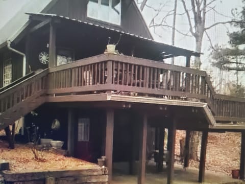 Rear view of the Cabin 