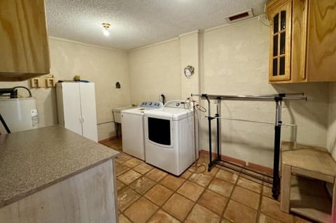 384171110_118763367995013_6472934075402408948_n