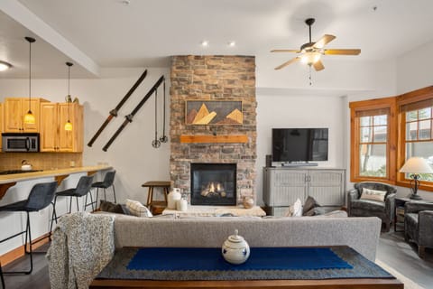 Living Room with Gas Fireplace