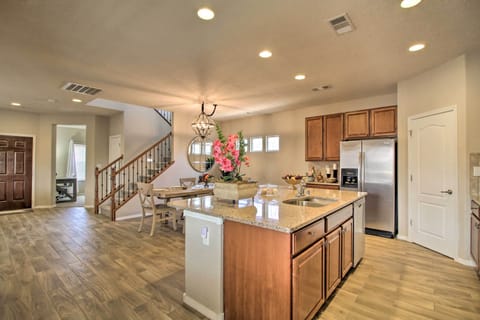 Kitchen | Fully Equipped