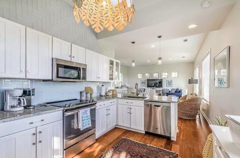 Fully stocked kitchen