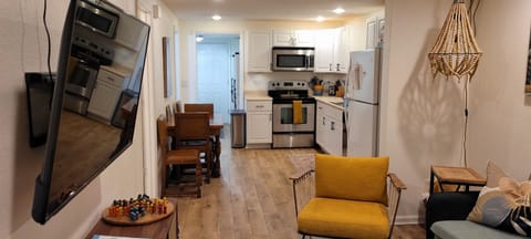 View from Front Door
Open floorplan
Living Room w/ seating for 5-6