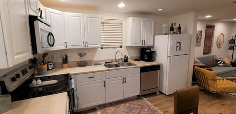 Coffee Station
Teas, coffee grounds, K-cups, sweeteners, & creamers