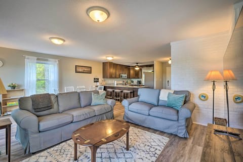 Living Room | Keyless Entry