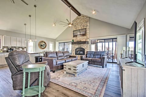 Great Room | 1st Floor | Sleeper Sofa