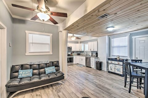 Living Room | Central Air Conditioning | Ceiling Fans