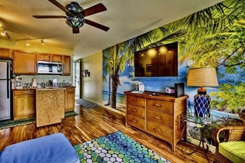 Ceiling Fan, Indoors, Rug, Building, Lighting