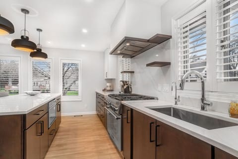 Enjoy Cooking? You'll Love This Fully Equipped Kitchen.