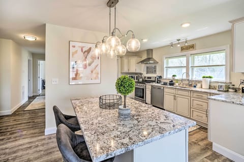 Kitchen | Fully Equipped | Cooking Basics