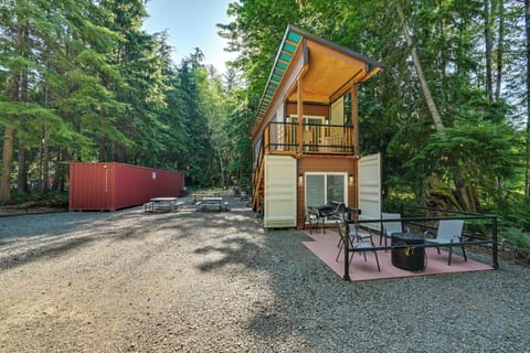 Carbonado Vacation Rental | Studio | 1BA | 320 Sq Ft | Stairs Required