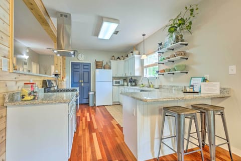 Kitchen | Fully Equipped | Cooking Basics