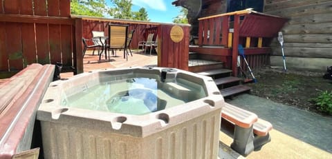 Enjoy a relaxing day in the hot tub! Our cabin is near Cape!
