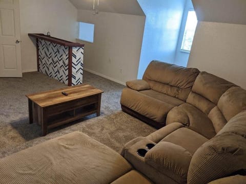 Third floor lounge room 