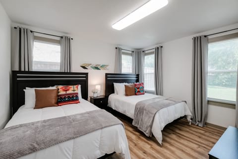 1st bedroom with 2 double beds 