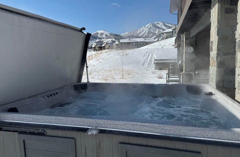 8-Person XL Hot Tub with ski resort and lake views