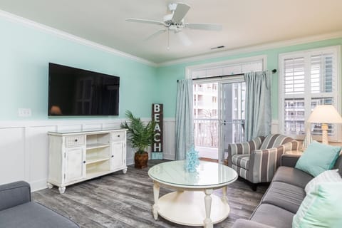 Sunset Island 37 Fountain Drive West unit 3C Living Room