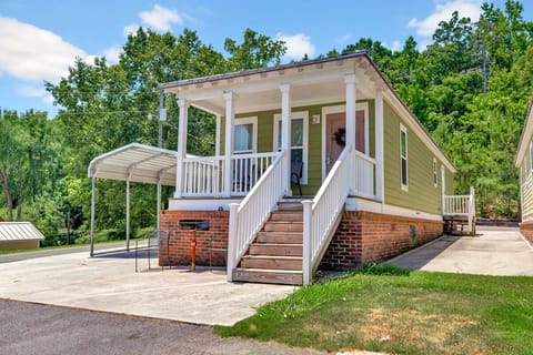 Cottage #3 at Fisherman's Landing that includes a boat shelter!