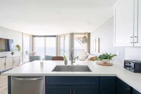 Prep your meals to the sights and sounds of the ocean