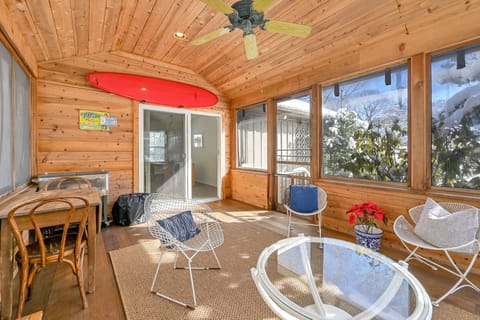 Cozy screened porch!