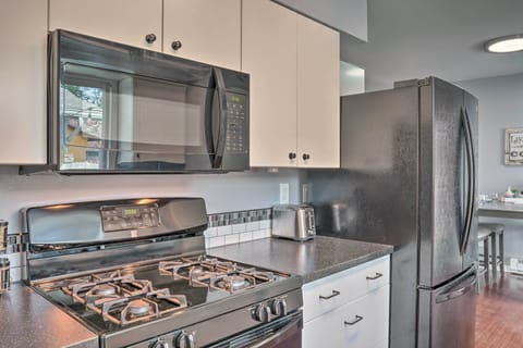 Fully Equipped Kitchen | Blender | Crockpot