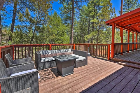 Pine Vacation Rental | 3BR | 2BA | Stairs to Enter | 1,488 Sq Ft