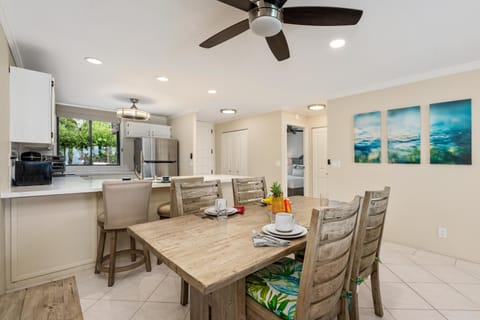 Dining area with seating for four