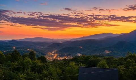 Scenic views from our balcony⛰️