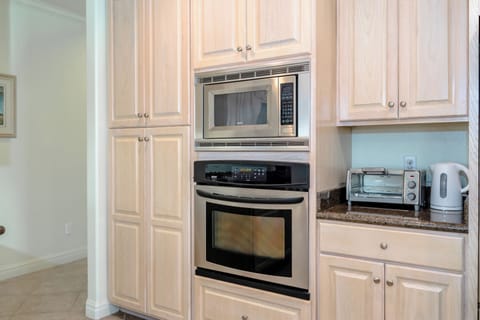 Build in Stove and Microwave