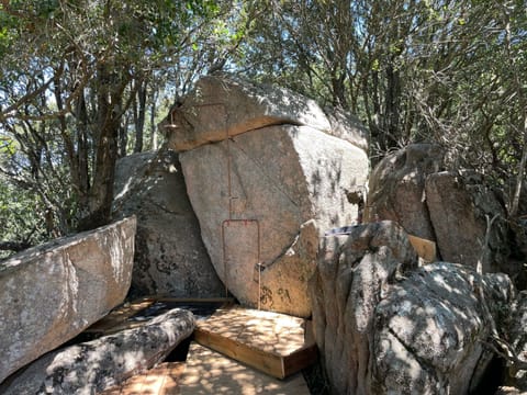 Douche extérieur sur rochers & Maquis 