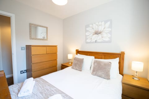 2-bedroom with double bed