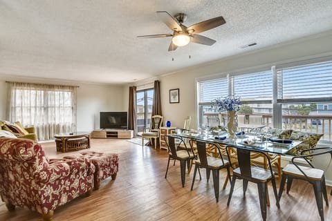 Living room/Dining Room