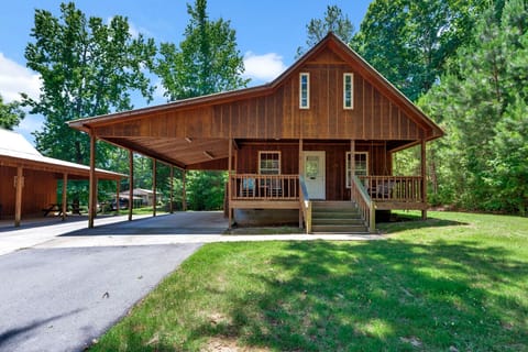 This is Cabin #2 at Fisherman's Landing that includes a boat shelter!
