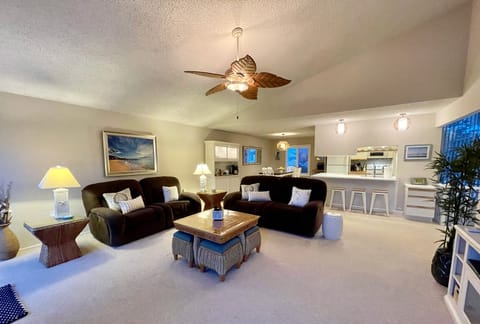 Chat, watch tv, or take in the view from the LR in big comfy recliners.
