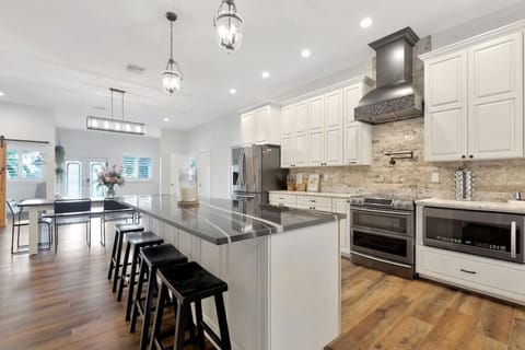 Gourmet Gathering Hub: Crafting delights, sharing moments – Kitchen Elegance in focus