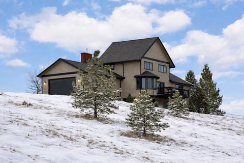 Your ideal home base near Glacier National Park and Flathead Lake.