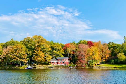 Castleton Vacation Rental | 4BR | 2BA | 2,500 Sq Ft | Access Only By Stairs