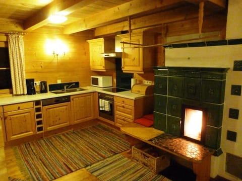 Knusperhäusl - vacation home, shower, WC, 3 bedrooms Apartment in Salzburgerland