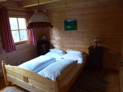 Knusperhäusl - vacation home, shower, WC, 3 bedrooms Apartment in Salzburgerland