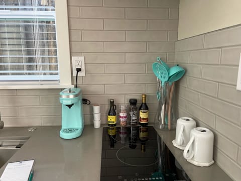 All kitchen supplies are here to make a great meal !