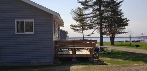 Cottage #8 with deck and view of Lake Michigan