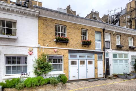 Elegant London Mews
