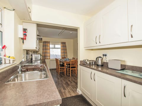 Interior | Island View, Aberdaron