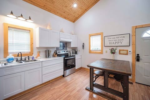 Dining and cooking area