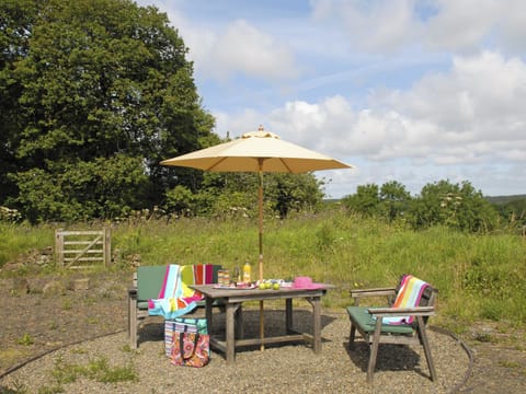 Garden and grounds | Ria&rsquo;s Cottage, Landshipping