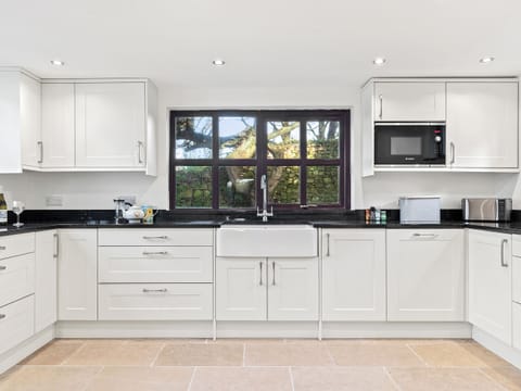 Kitchen area | Morfa Ganol, Llangrannog